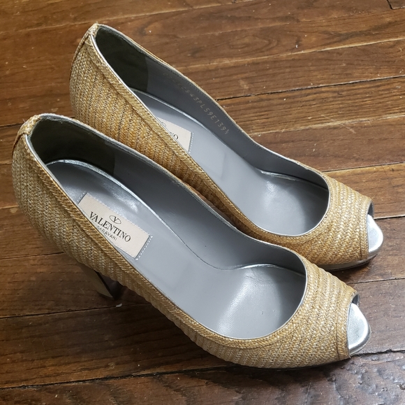 Valentino Peep-toe Pumps - Picture 3 of 7